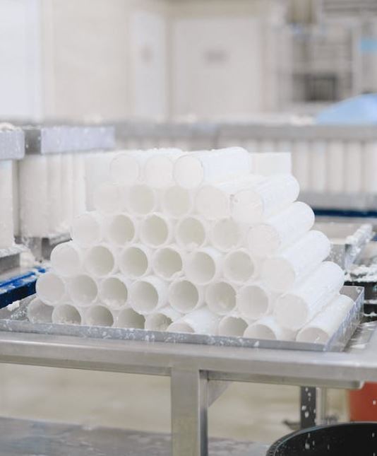 How to optimize your supply chain with a plastic molding manufacturer